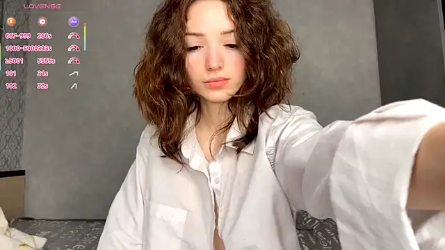 Snapshot of LilianGrindle chatting on 20, 2, 2026 LilianGrindle online show from 20, 2, 2026