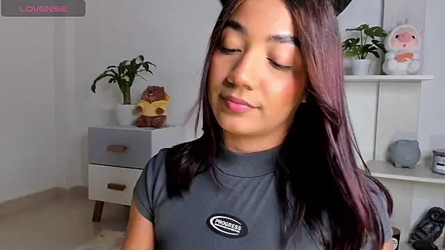 martina roldam online show from 7, 1, 2025