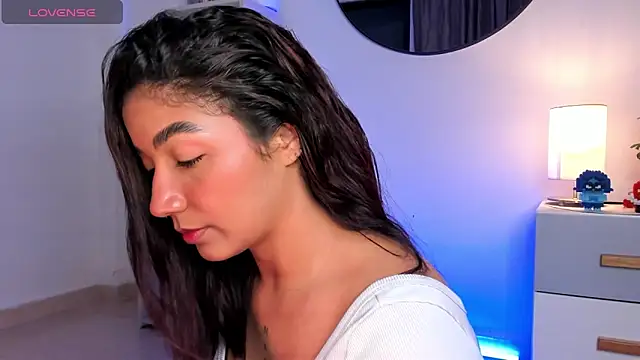 martina roldam online show from 10, 2, 2025