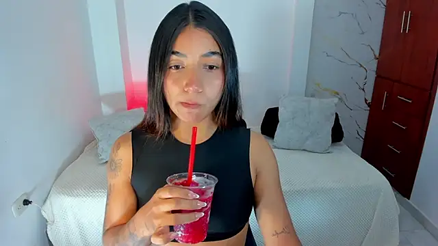 martina roldam online show from 10, 5, 2026