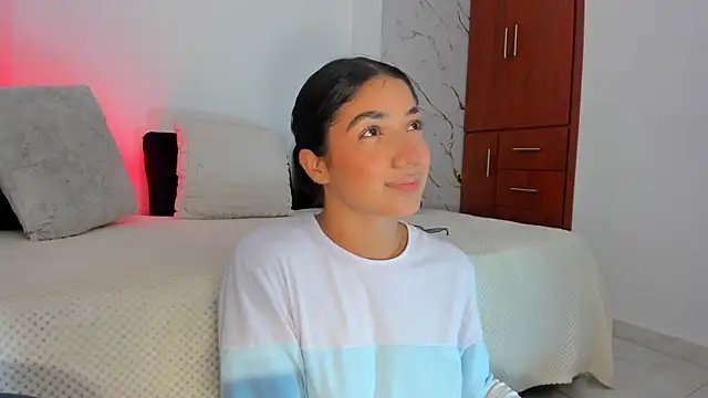 martina roldam online show from 17, 6, 2026