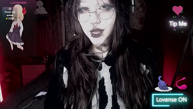 Snapshot of chloe_crystall_killer chatting on 18, 10, 2025 chloe crystall killer online show from 18, 10, 2025