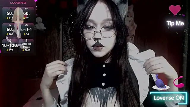 Snapshot of chloe_crystall_killer chatting on 31, 10, 2025 chloe crystall killer online show from 31, 10, 2025