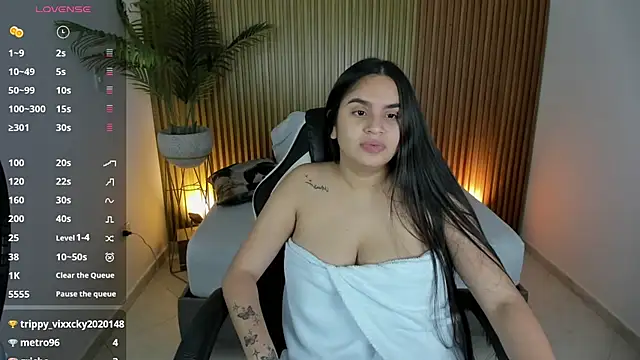 Snapshot of maite_saens_ chatting on 7, 1, 2025 maite saens online show from 7, 1, 2025