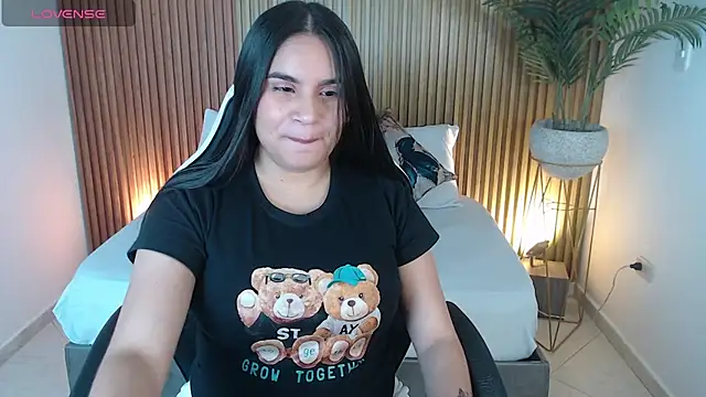 Snapshot of maite_saens_ chatting on 11, 1, 2025 maite saens online show from 11, 1, 2025