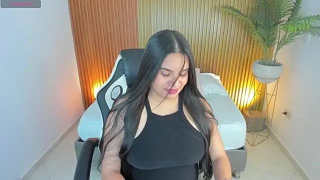 Snapshot of maite_saens_ chatting on 14, 2, 2025 maite saens online show from 14, 2, 2025