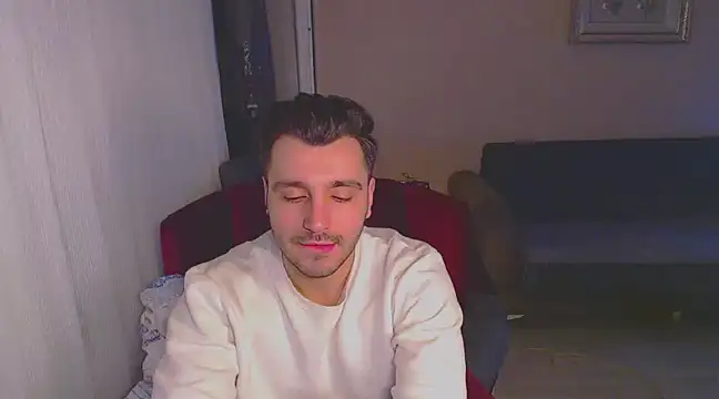 handsomeee04 online show from 28, 2, 2025