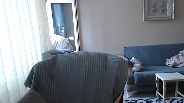 handsomeee04 online show from 7, 10, 2025