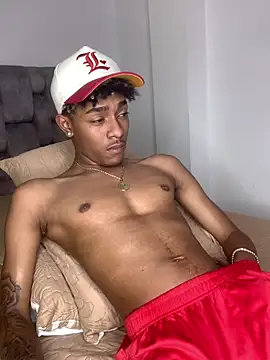 Snapshot of Boy_cock18 chatting on 19, 1, 2025 Boy cock18 online show from 19, 1, 2025