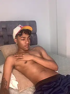 Snapshot of Boy_cock18 chatting on 16, 2, 2025 Boy cock18 online show from 16, 2, 2025