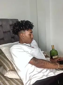 Snapshot of Boy_cock18 chatting on 3, 3, 2025 Boy cock18 online show from 3, 3, 2025
