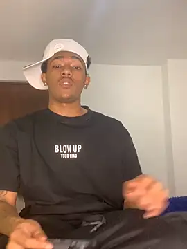 Snapshot of Boy_cock18 chatting on 26, 11, 2025 Boy cock18 online show from 26, 11, 2025