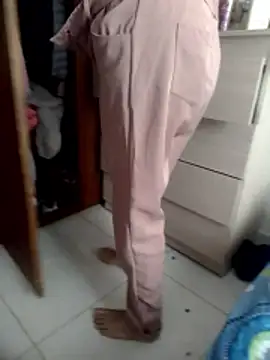 charlotes28 online show from 2, 4, 2026