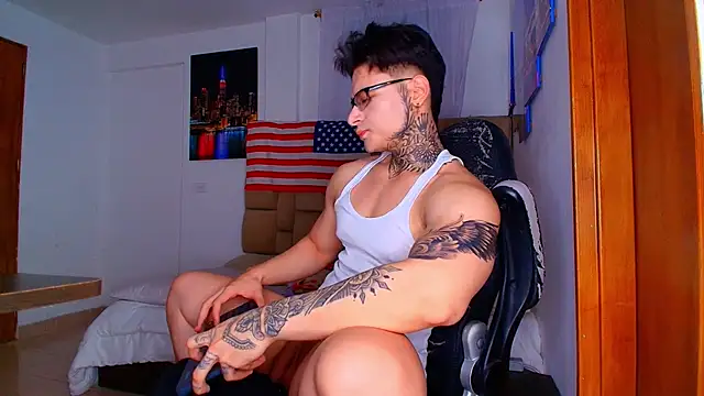 DennisWalkerr online show from 3, 12, 2025