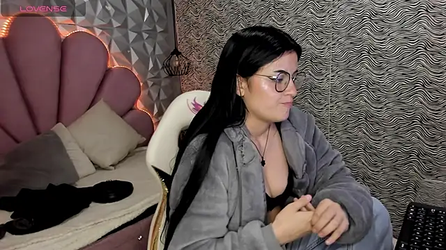 Snapshot of morgan_reds chatting on 4, 1, 2025 morgan reds online show from 4, 1, 2025