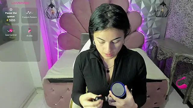 Snapshot of morgan_reds chatting on 12, 1, 2025 morgan reds online show from 12, 1, 2025