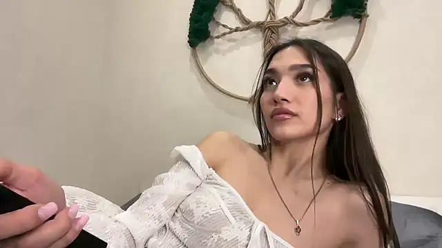 Snapshot of MilenaMilven chatting on 28, 12, 2024 MilenaMilven online show from 28, 12, 2024