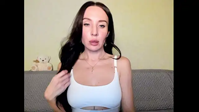 Snapshot of One_of_the_girls chatting on 8, 2, 2025 One of the girls online show from 8, 2, 2025