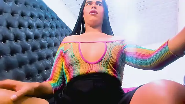 Snapshot of fox_naughty_violet chatting on 12, 10, 2025 fox naughty violet online show from 12, 10, 2025