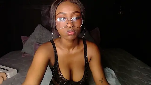 nikkystorm1  online show from 15, 11, 2025