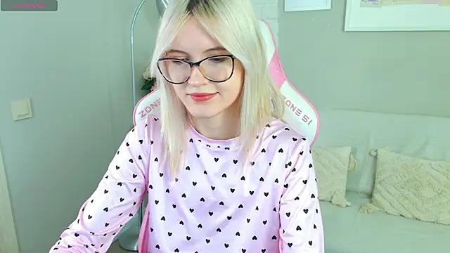 NellieLoyns online show from 16, 11, 2025