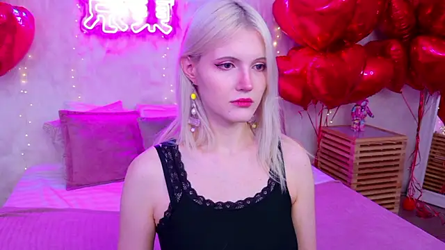 NellieLoyns online show from 6, 2, 2026