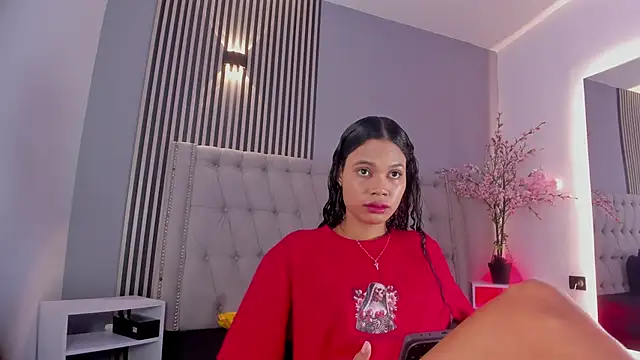 Snapshot of GysellHanson chatting on 12, 9, 2025 GysellHanson online show from 12, 9, 2025