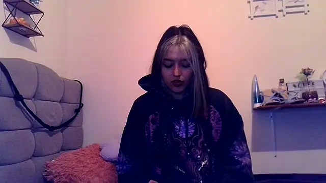 Snapshot of BlueStoneX chatting on 9, 2, 2026 BlueStoneX online show from 9, 2, 2026