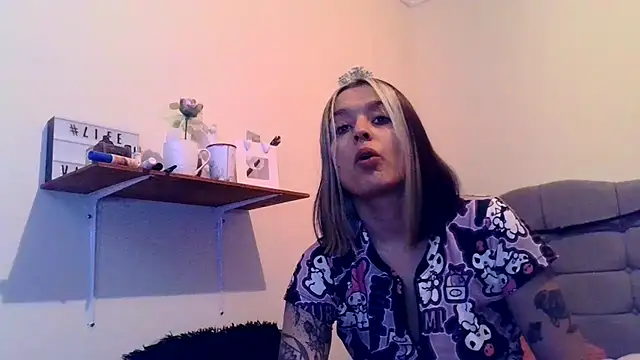 Snapshot of BlueStoneX chatting on 4, 3, 2026 BlueStoneX online show from 4, 3, 2026