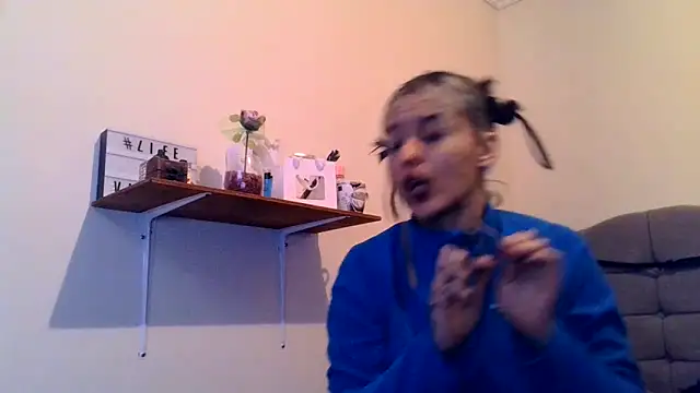 Snapshot of BlueStoneX chatting on 5, 3, 2026 BlueStoneX online show from 5, 3, 2026