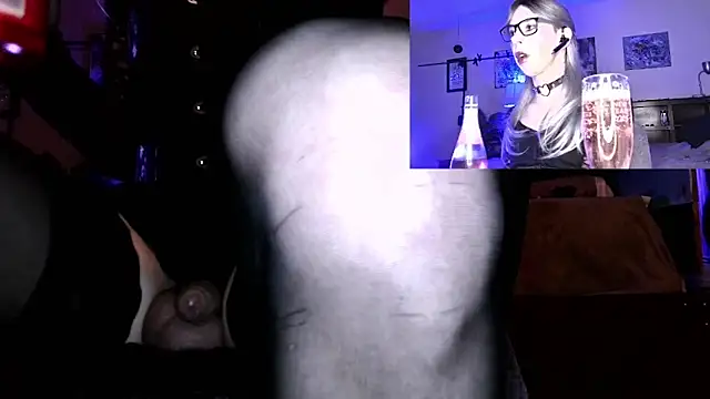 DominicaMolotov online show from 2, 1, 2025