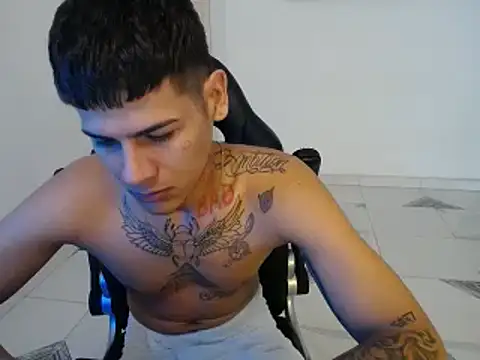 Clyde019 online show from 30, 12, 2024