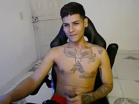 Clyde019 online show from 1, 1, 2025