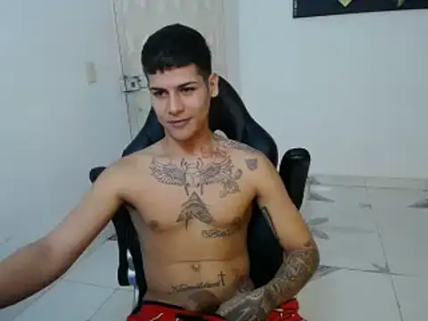 Clyde019 online show from 5, 1, 2025