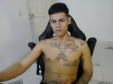 Clyde019 online show from 21, 1, 2025