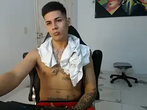 Clyde019 online show from 6, 2, 2025