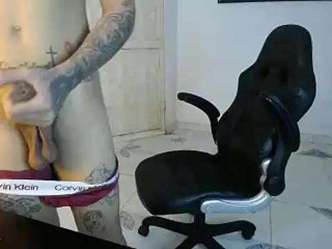 Clyde019 online show from 13, 2, 2025