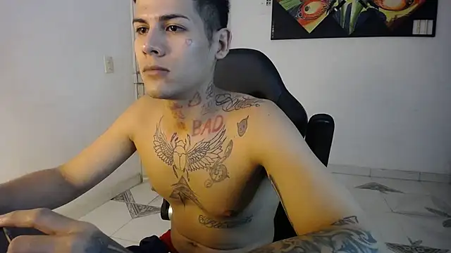 Clyde019 online show from 21, 2, 2025