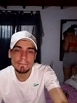 Snapshot of BlakeandRouse chatting on 21, 9, 2025 BlakeandRouse online show from 21, 9, 2025