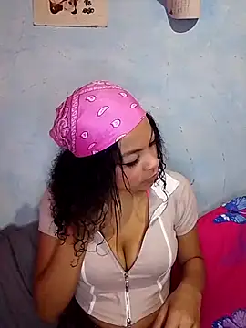 Snapshot of BlakeandRouse chatting on 19, 10, 2025 BlakeandRouse online show from 19, 10, 2025