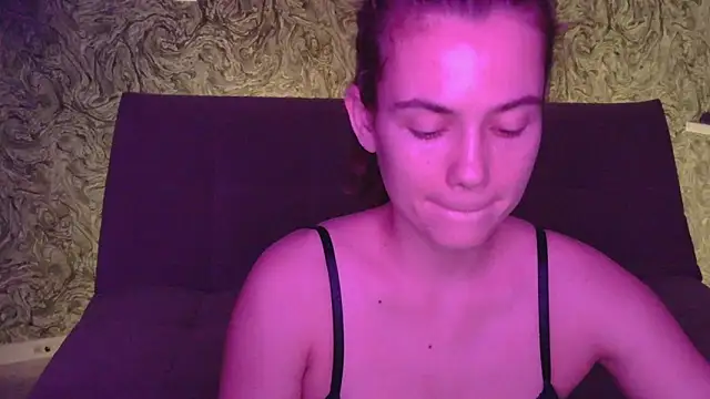 Snapshot of CurlyNed chatting on 6, 1, 2025 CurlyNed online show from 6, 1, 2025