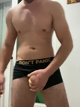 Snapshot of couplehot992 chatting on 26, 12, 2024 couplehot992 online show from 26, 12, 2024