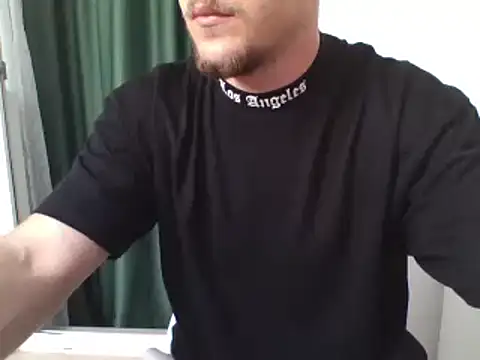 Snapshot of couplehot992 chatting on 15, 3, 2025 couplehot992 online show from 15, 3, 2025