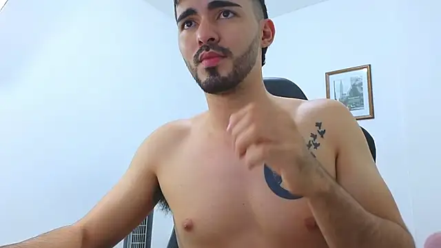 Massimoo 07 online show from 4, 1, 2025