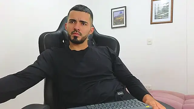 Massimoo 07 online show from 27, 2, 2025