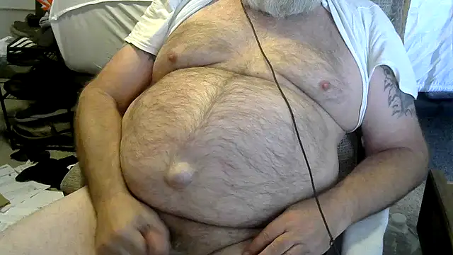 viejo oso online show from 8, 3, 2026