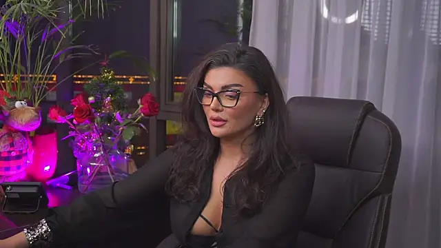 Snapshot of myakalifa chatting on 21, 12, 2024 myakalifa online show from 21, 12, 2024