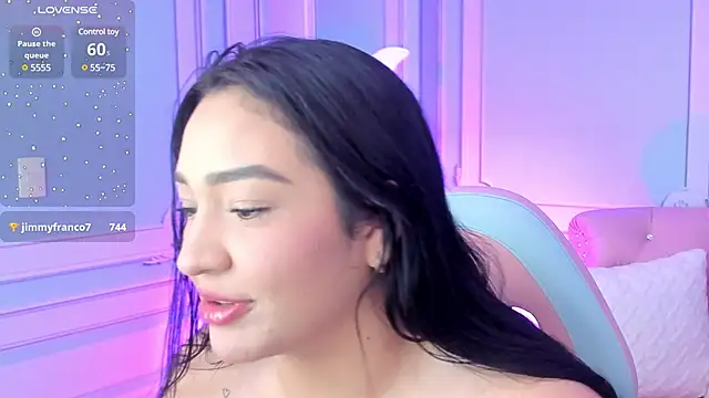 stefany duque1  online show from 31, 12, 2024