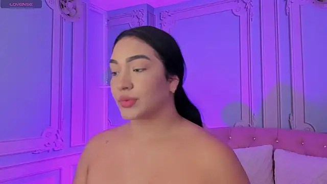 stefany duque1  online show from 8, 1, 2025