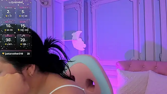 stefany duque1  online show from 19, 1, 2025